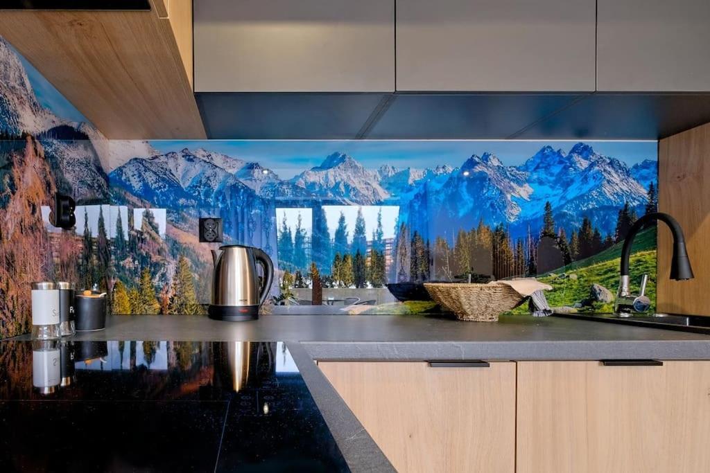 Two Bedroom With Terrace- Tatra View - Ksiezycowe - 24i Apartment Zakopane