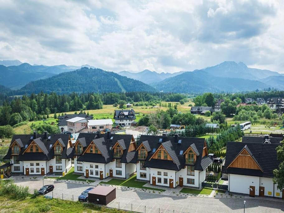 Two Bedroom With Terrace- Tatra View - Ksiezycowe - 24i Apartment